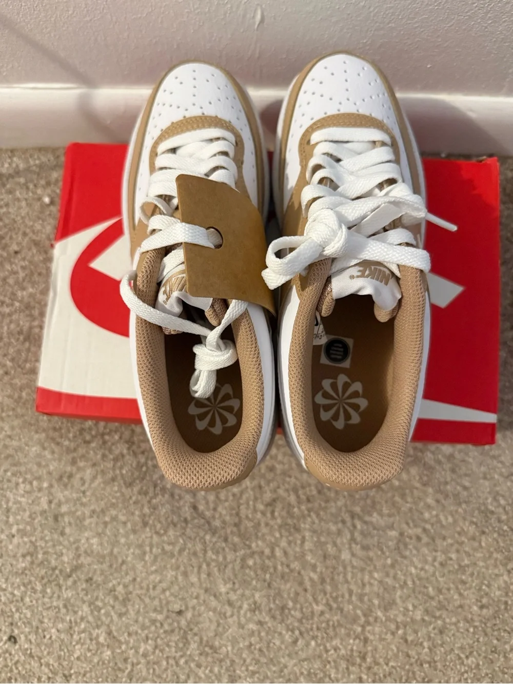 Nike low top